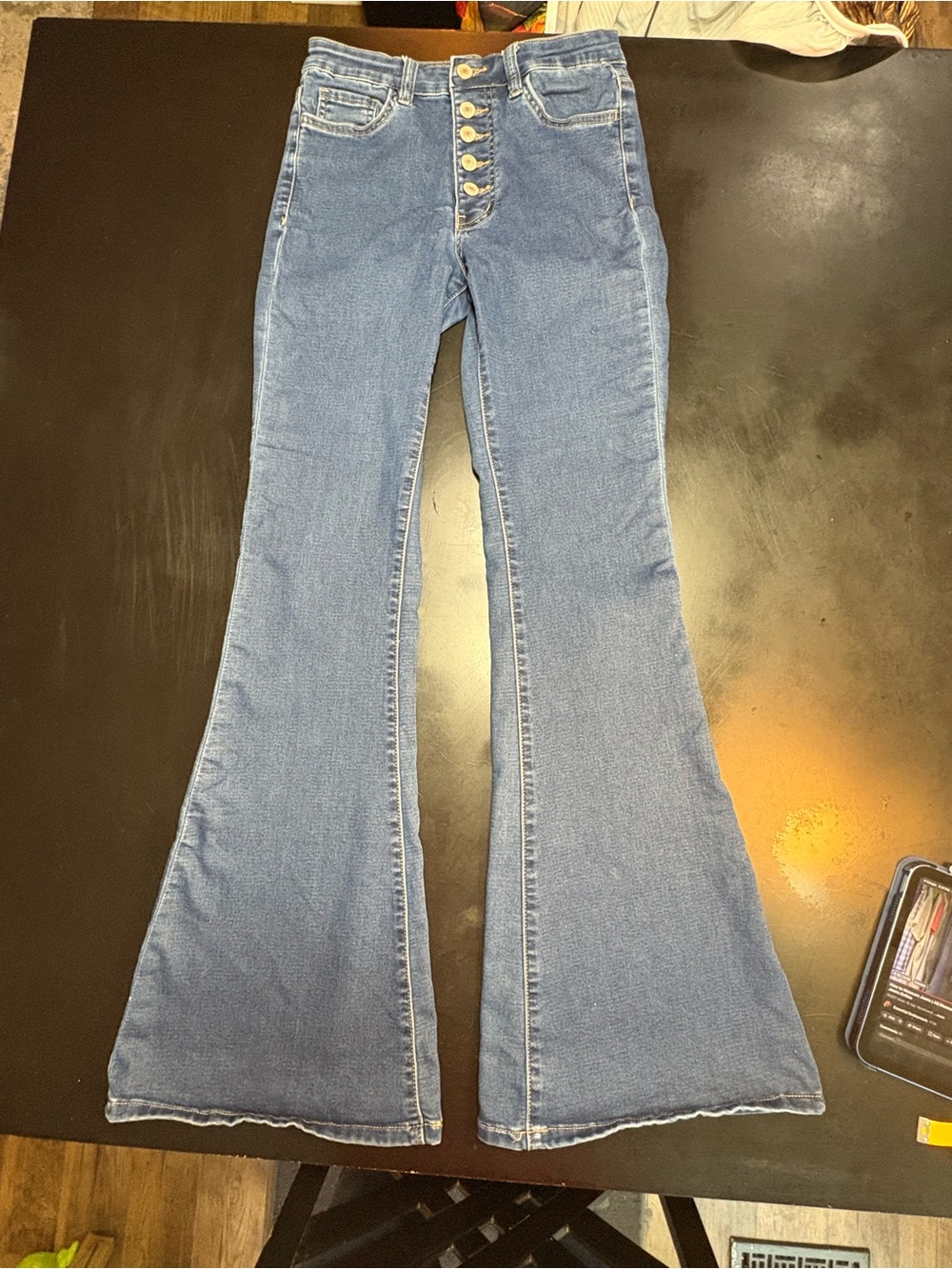VERVET BY FLYING MONKEY Button-Front Flare Jeans in Medium Blue Wash